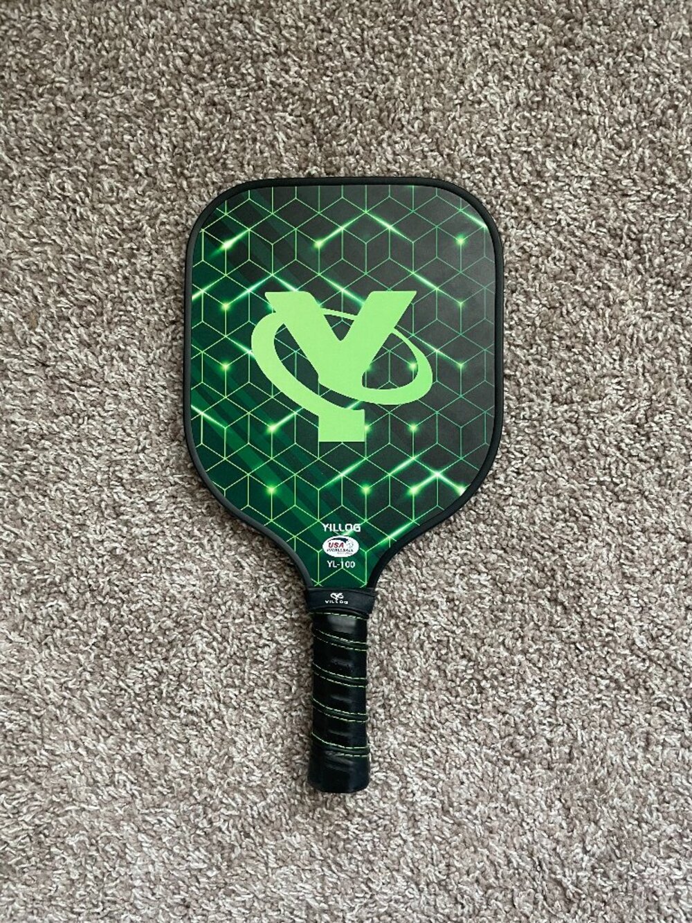Green pickleball paddle